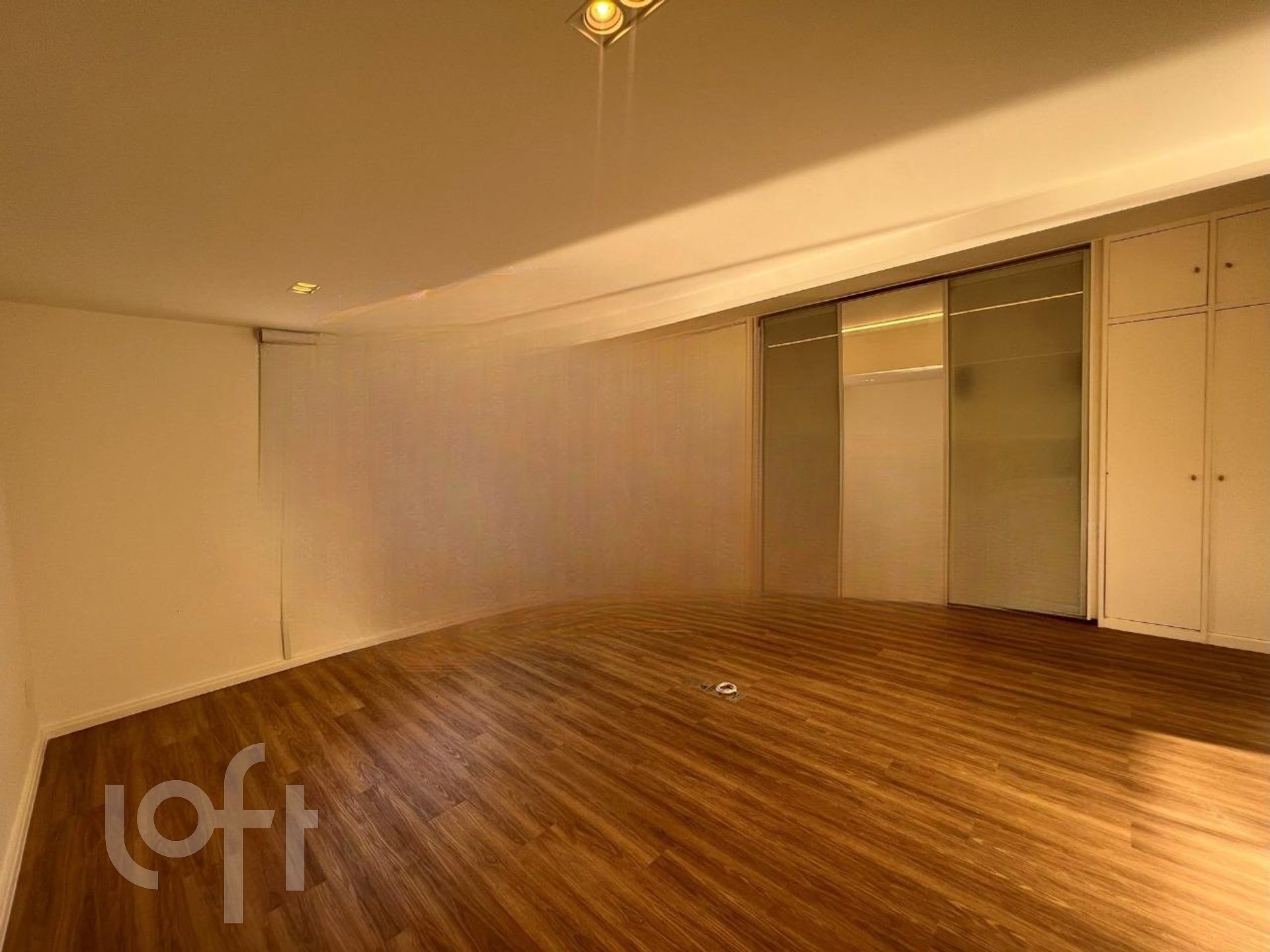 Apartamento à venda com 3 quartos, 170m² - Foto 14