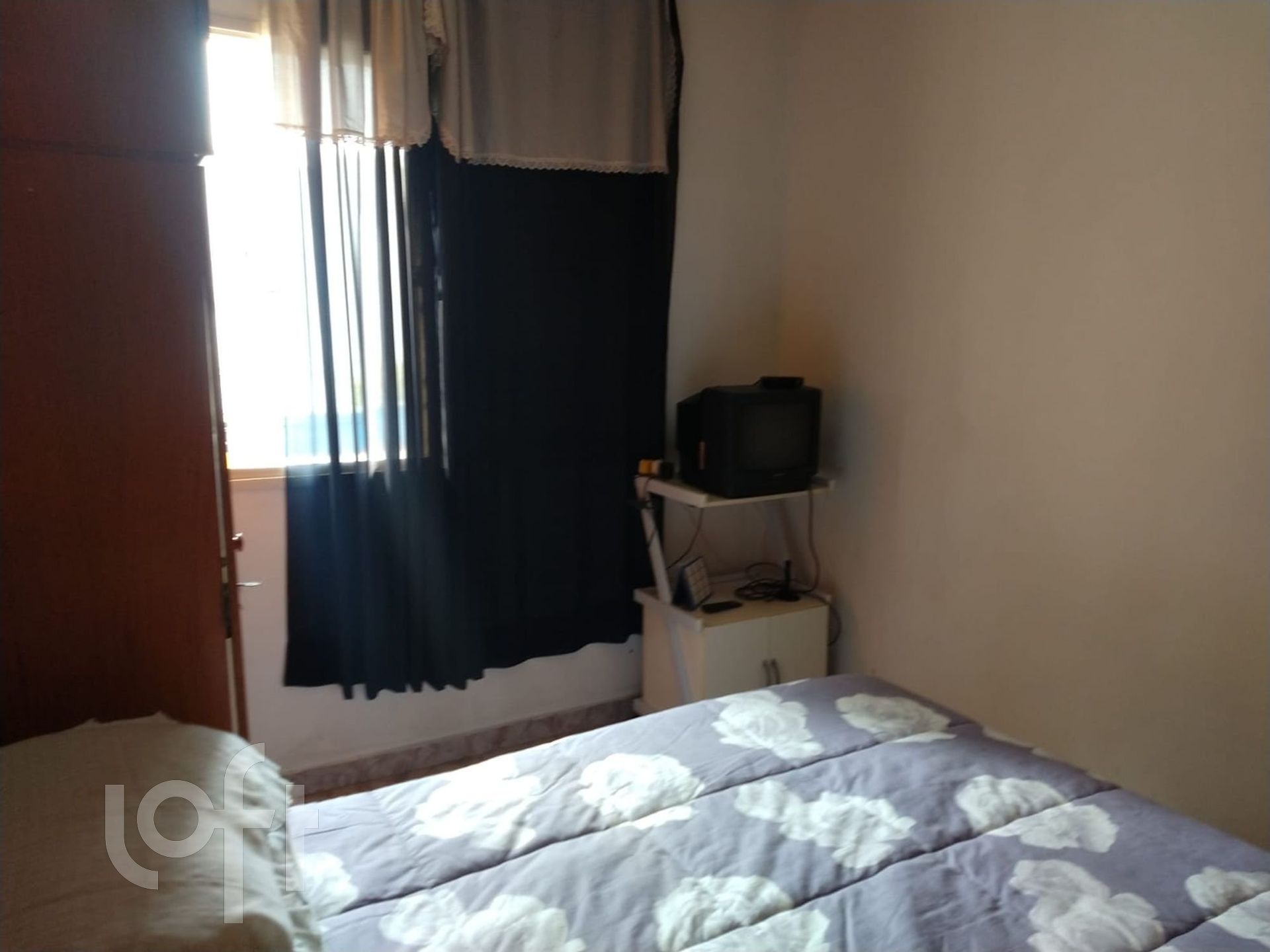 Apartamento à venda com 1 quarto, 36m² - Foto 2