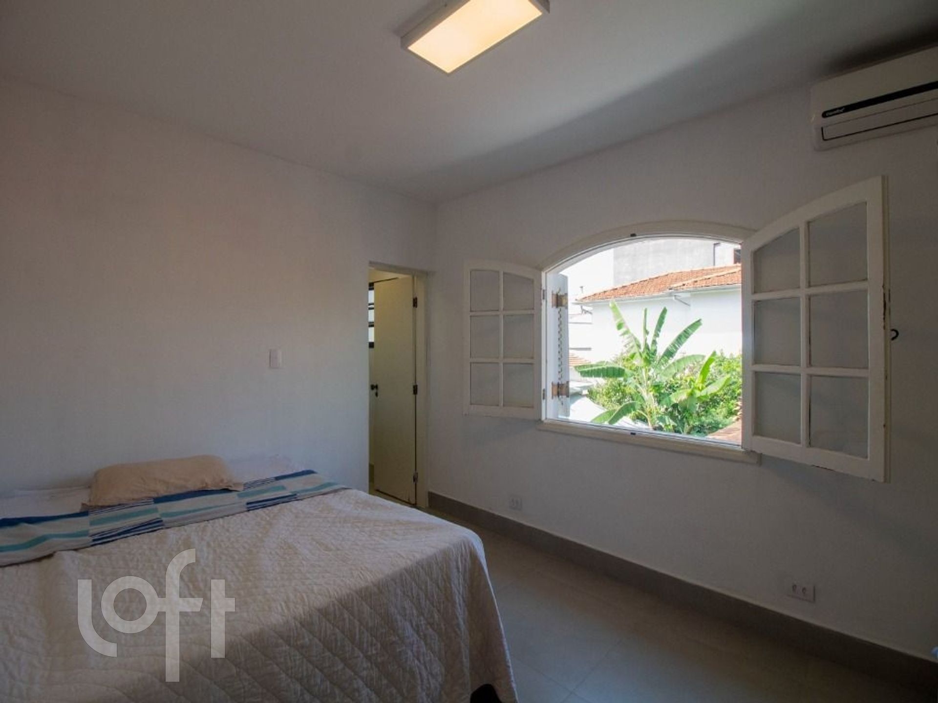 Casa à venda com 4 quartos, 200m² - Foto 10