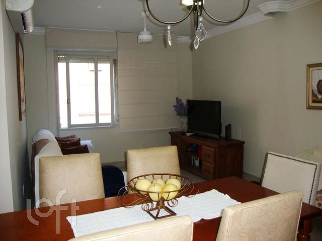 Apartamento com 102m², 3 dormitórios, 1 suíte, 1 vaga, Auxiliadora em Porto Alegre