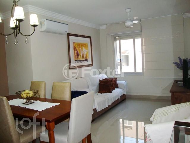 Apartamento com 102m², 3 dormitórios, 1 suíte, 1 vaga, Auxiliadora em Porto Alegre