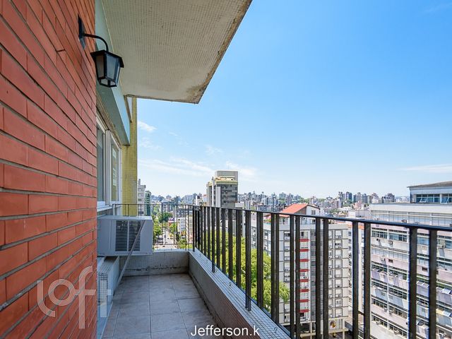 Apartamento com 96m², 2 dormitórios, 1 suíte, Independência em Porto Alegre