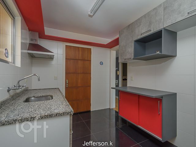 Apartamento com 96m², 2 dormitórios, 1 suíte, Independência em Porto Alegre
