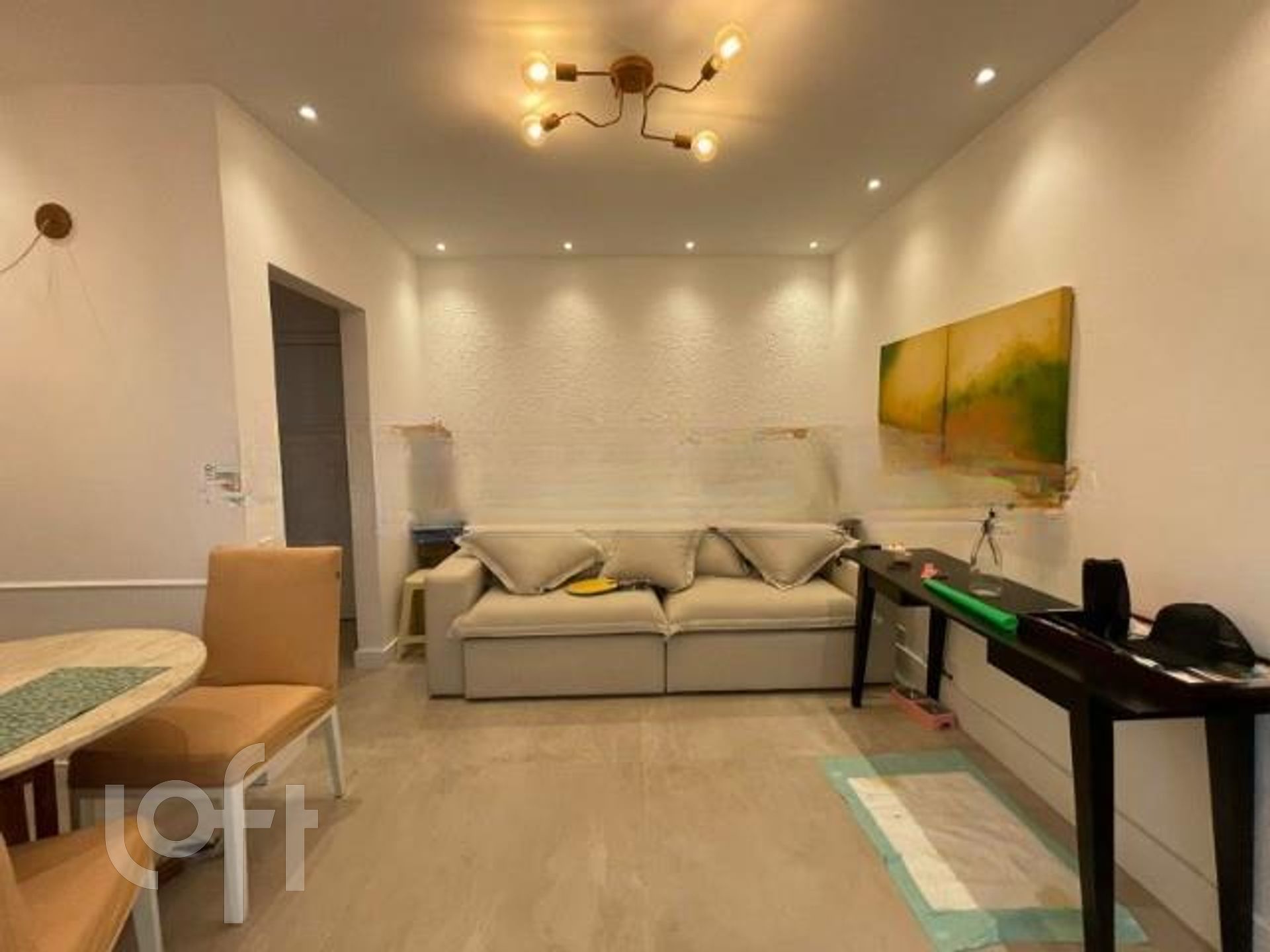 Apartamento à venda com 2 quartos, 80m² - Foto 2