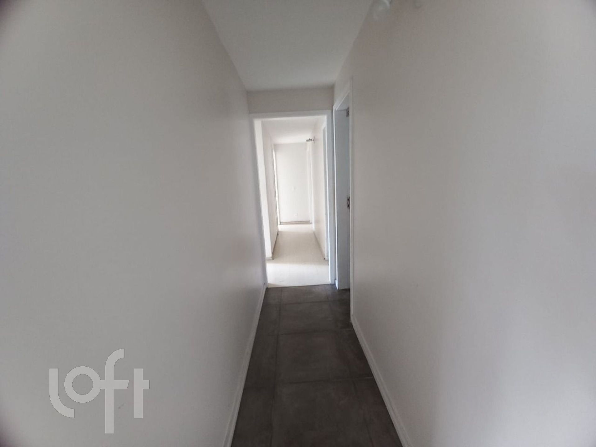 Apartamento à venda com 3 quartos, 134m² - Foto 17