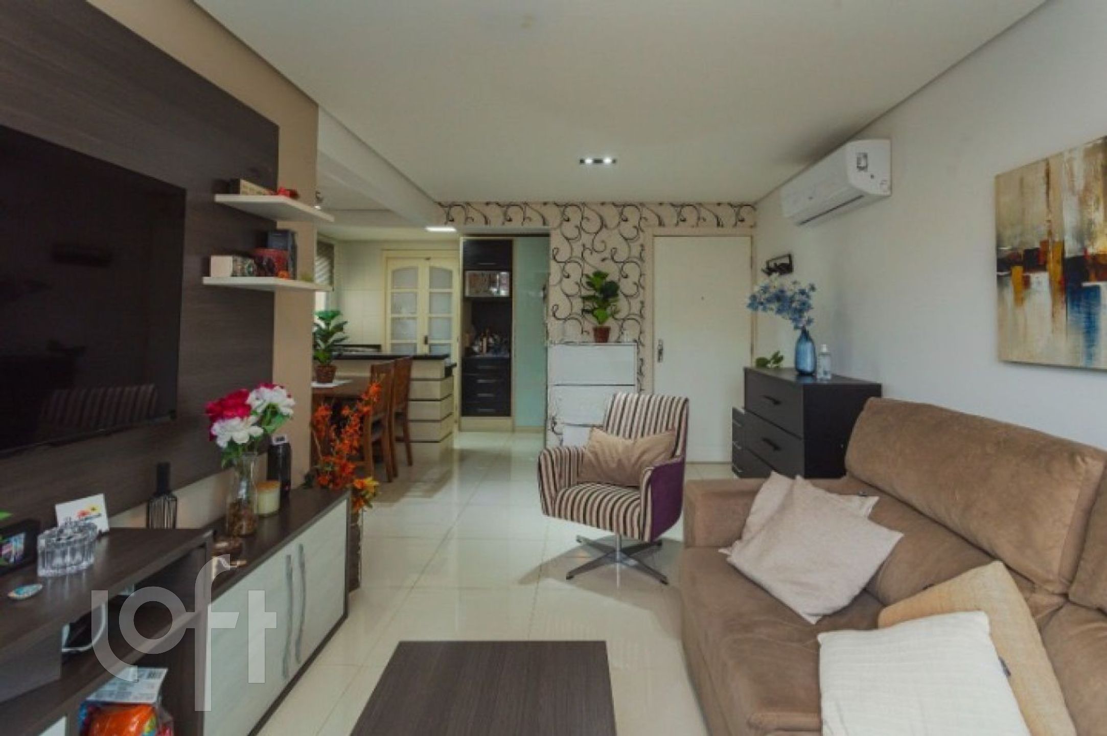 Apartamento com 67m², 2 dormitórios, 1 suíte, 2 vagas, Petrópolis em Porto Alegre