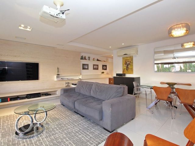 Apartamento com 111m², 3 dormitórios, 1 suíte, 2 vagas, Higienópolis em Porto Alegre