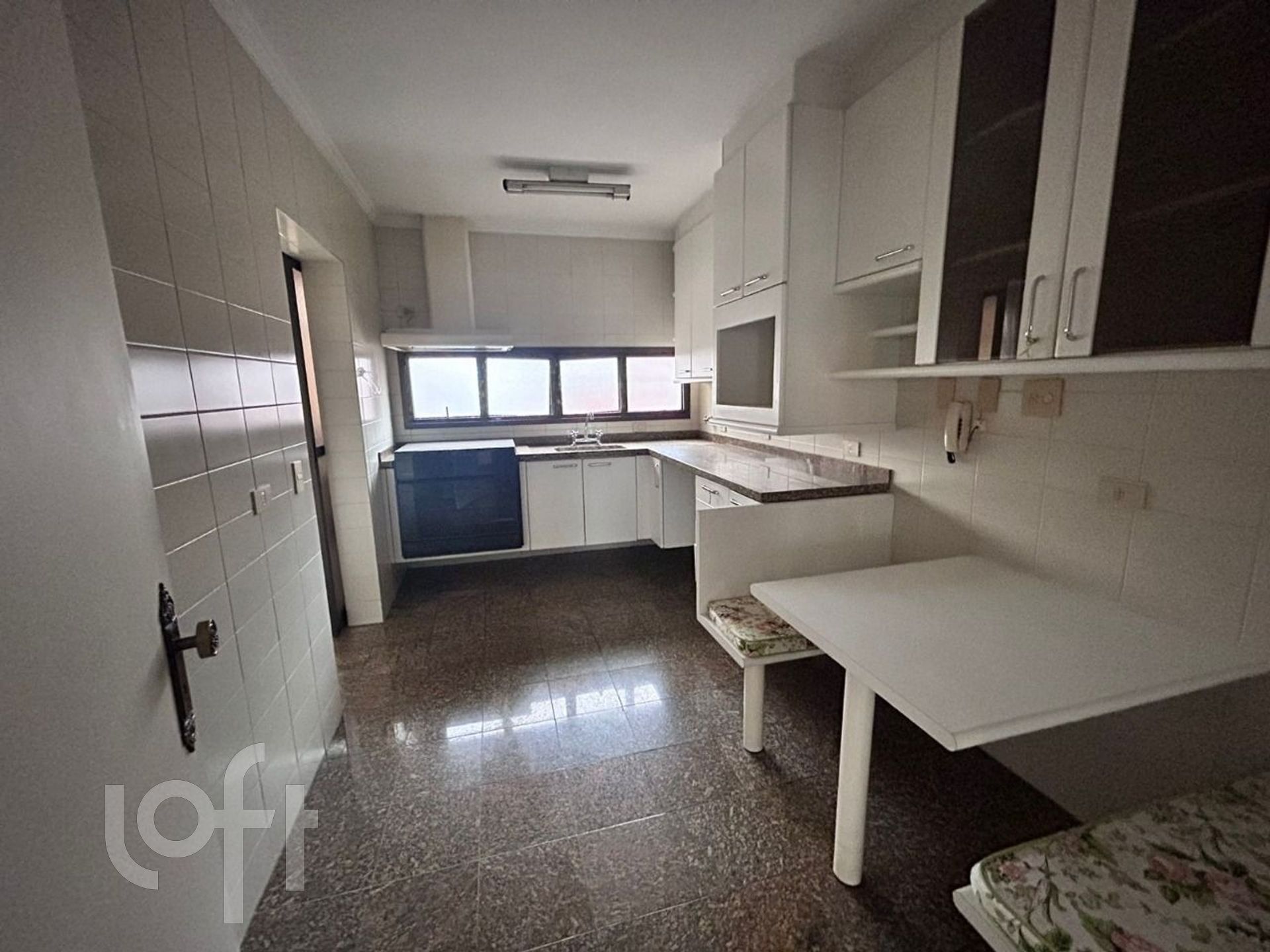 Apartamento à venda com 3 quartos, 127m² - Foto 11