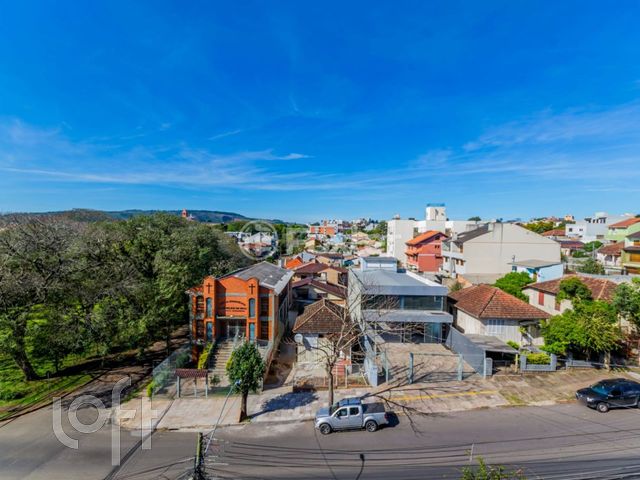 Apartamento com 67m², 2 dormitórios, 1 suíte, 1 vaga, Vila Ipiranga em Porto Alegre