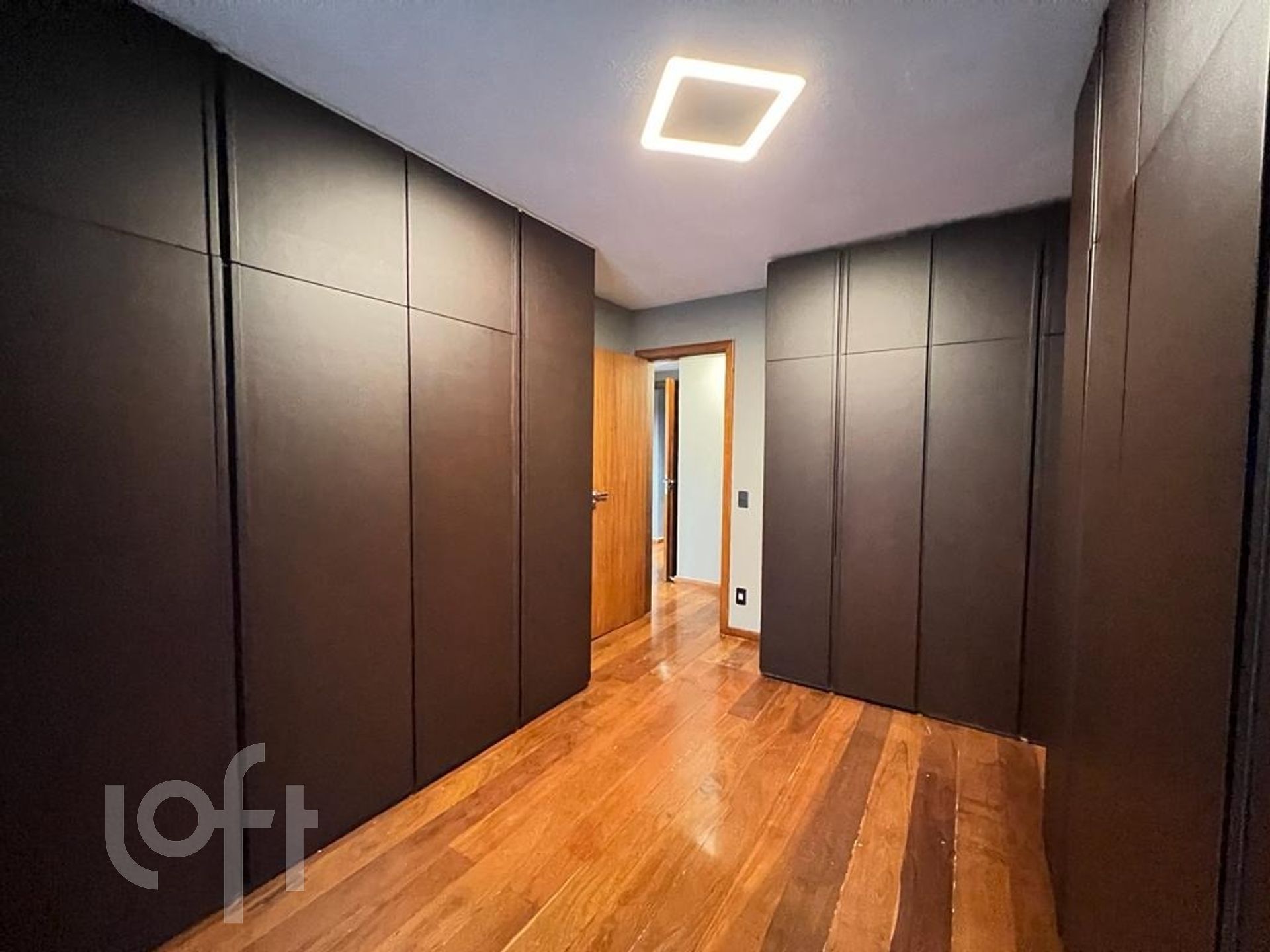 Apartamento à venda com 3 quartos, 248m² - Foto 16