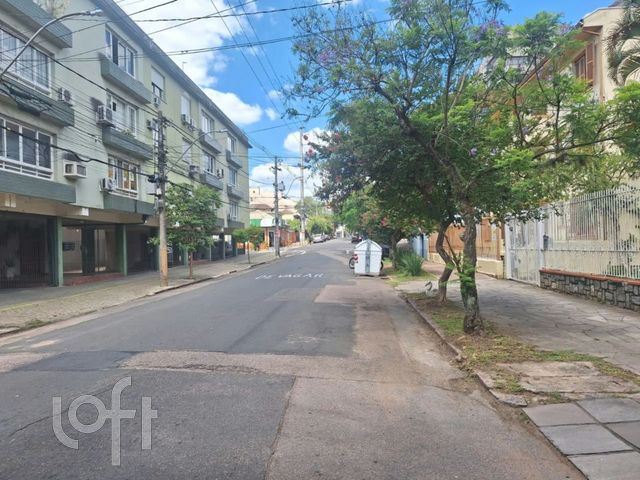 Casa com 100m², 3 dormitórios, 3 vagas, Higienópolis em Porto Alegre