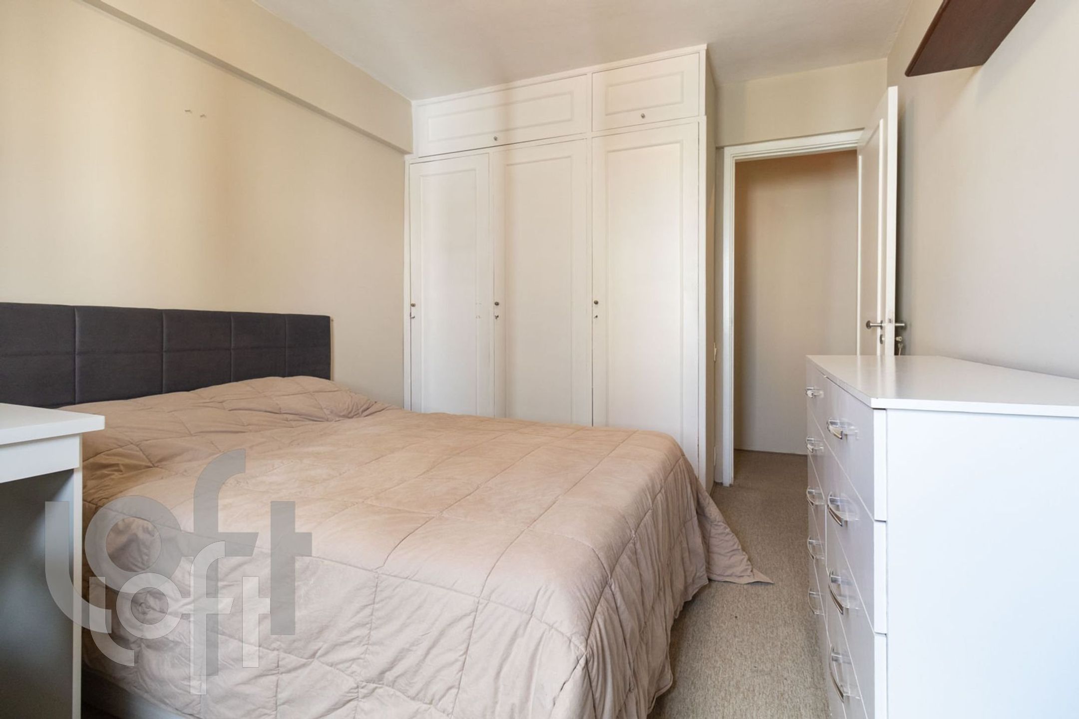 Apartamento à venda com 2 quartos, 84m² - Foto 4