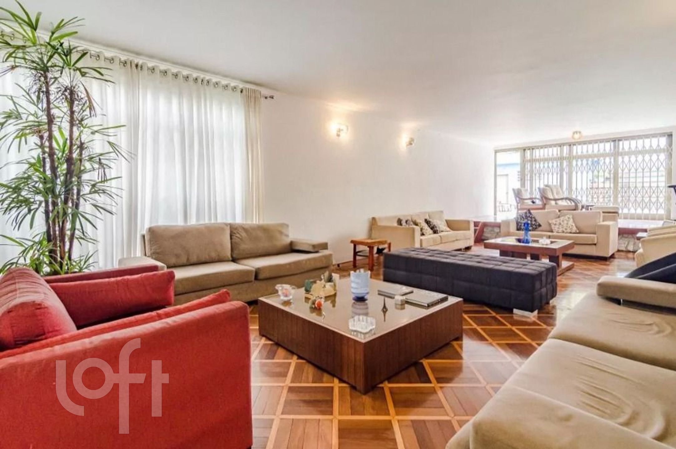 Casa à Venda no Alto de Pinheiros, SP