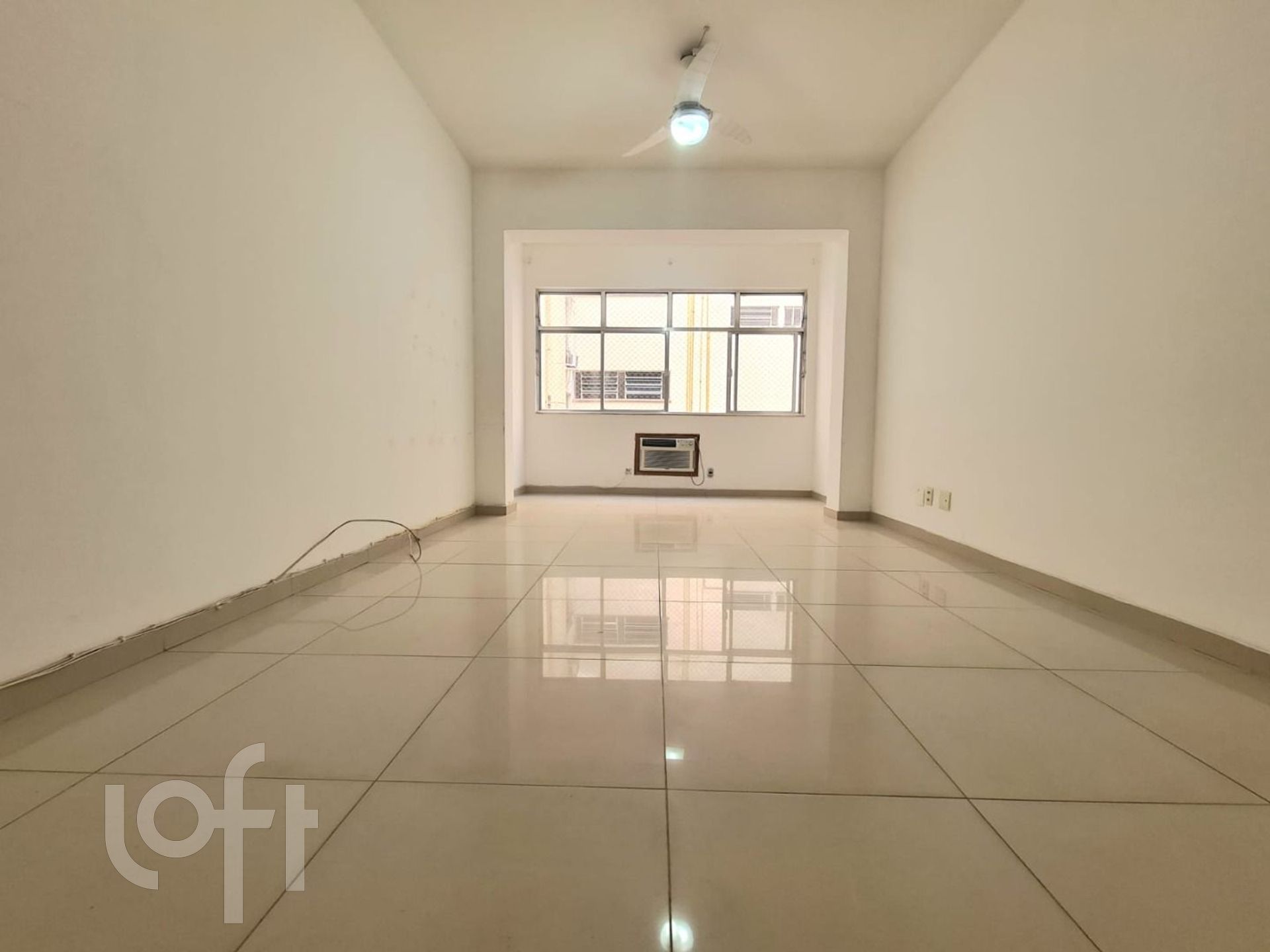 Apartamento à venda com 3 quartos, 115m² - Foto 1