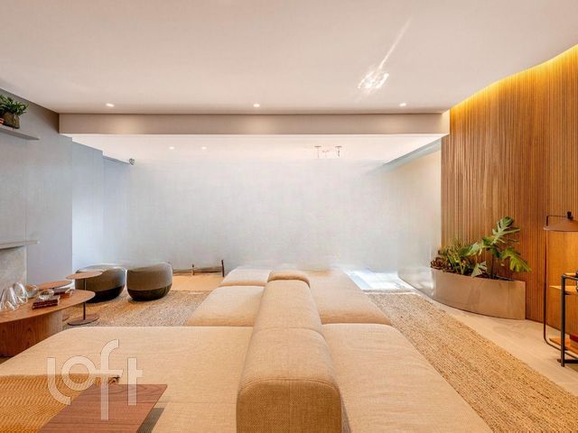 Apartamento com 145m², 3 dormitórios, 3 suítes, 2 vagas, Petrópolis em Porto Alegre