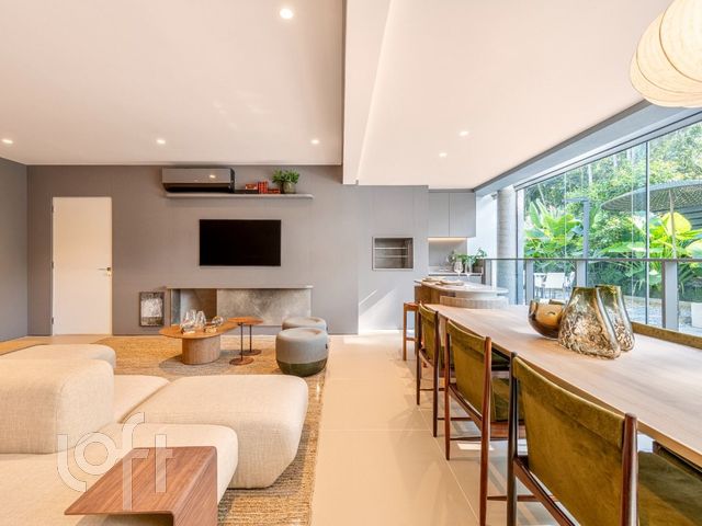 Apartamento com 145m², 3 dormitórios, 3 suítes, 2 vagas, Petrópolis em Porto Alegre