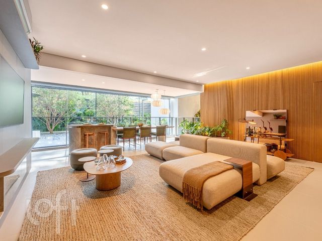 Apartamento com 145m², 3 dormitórios, 3 suítes, 2 vagas, Petrópolis em Porto Alegre