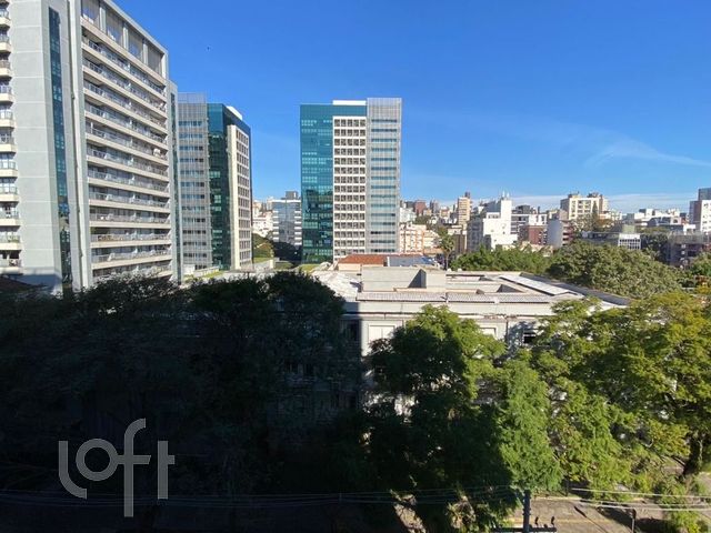 Apartamento com 43m², 1 dormitório, 1 vaga, Auxiliadora em Porto Alegre