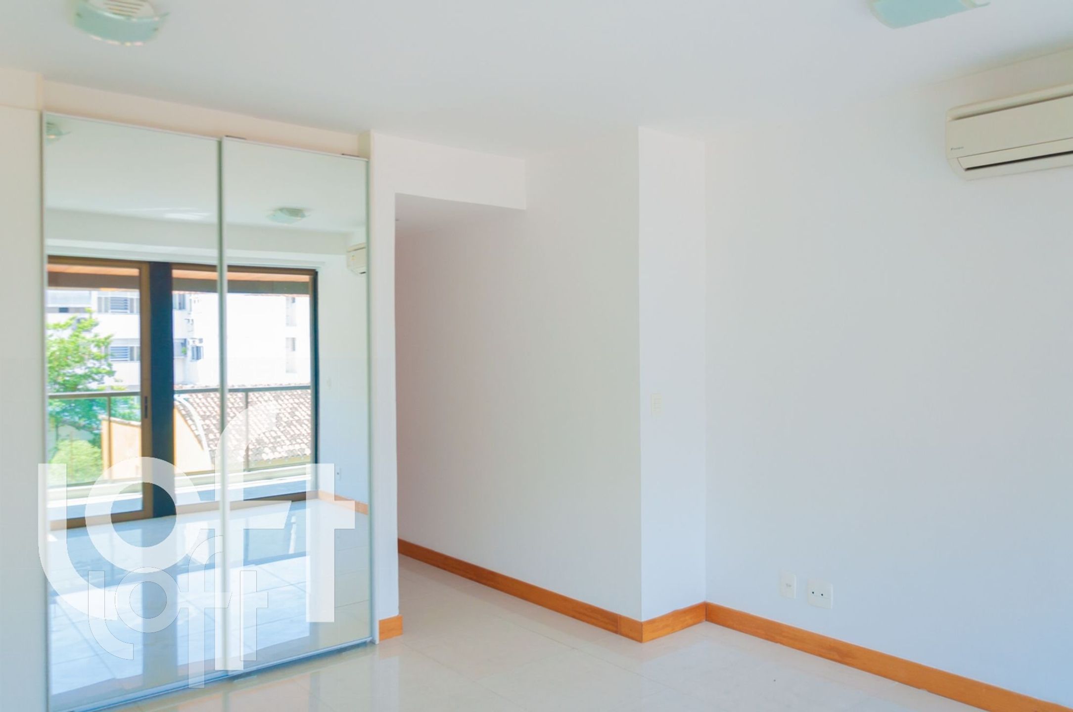 Apartamento à venda com 4 quartos, 271m² - Foto 11