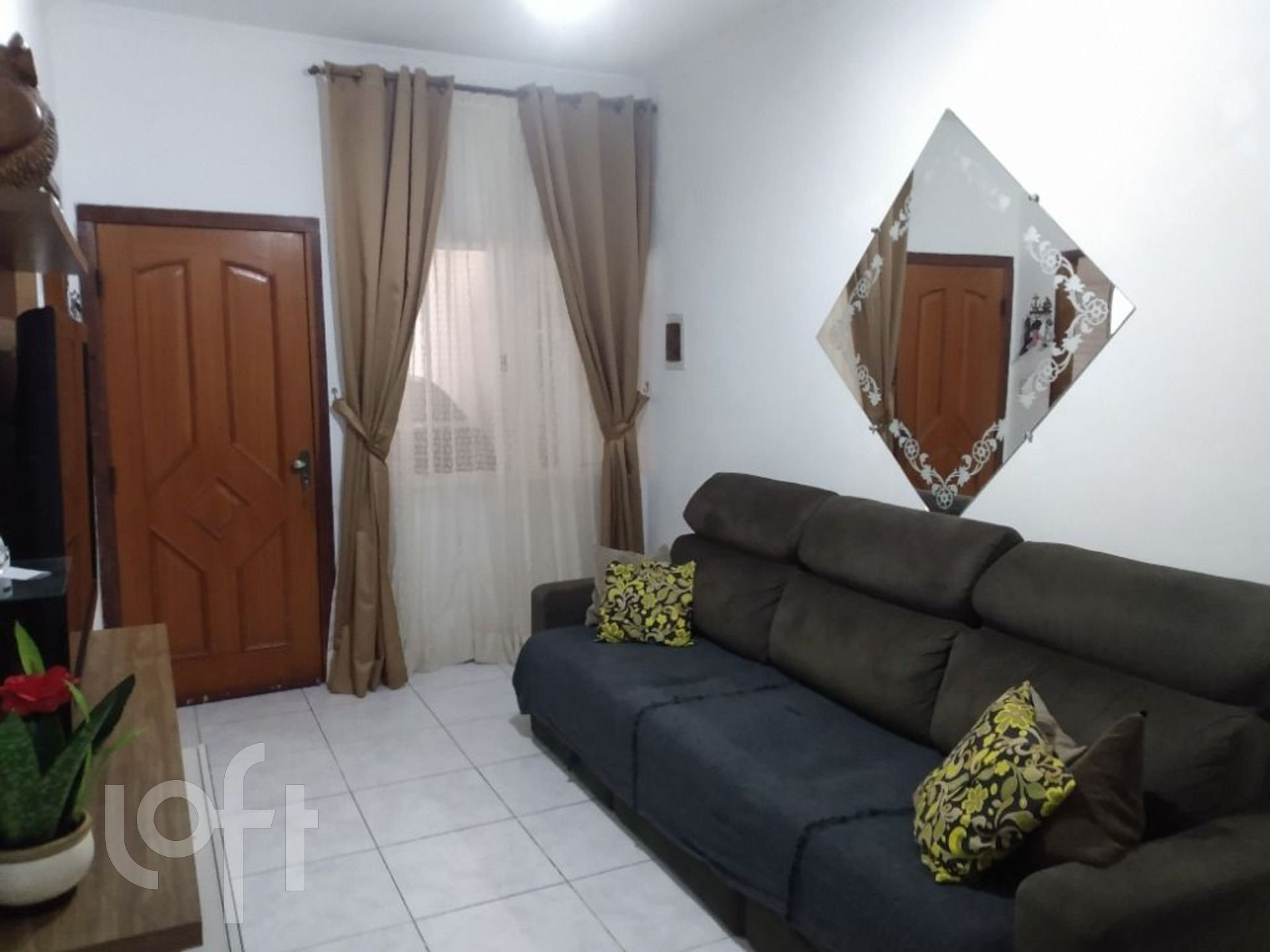 Casa à venda com 3 quartos, 240m² - Foto 1