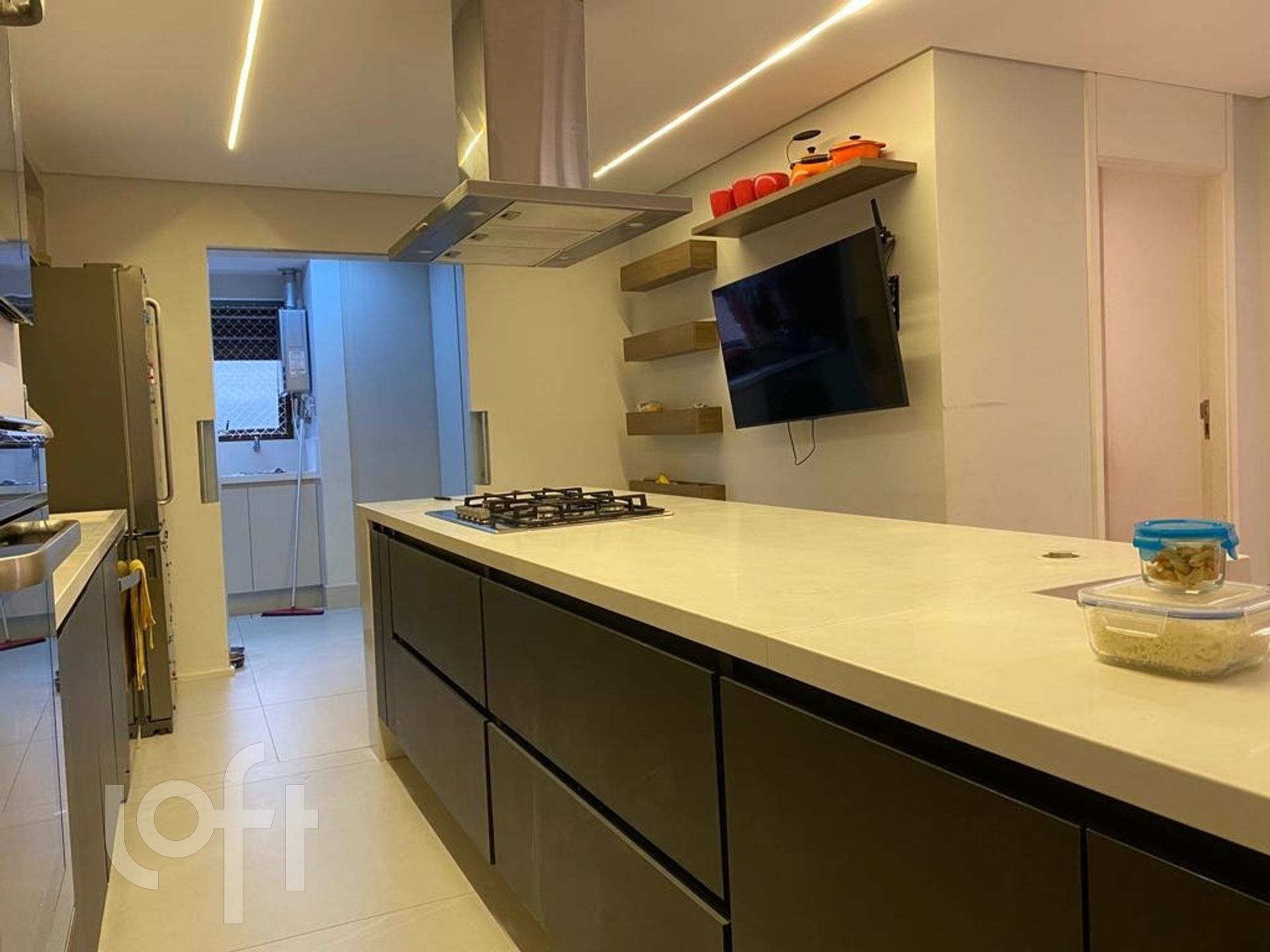 Apartamento à venda com 3 quartos, 181m² - Foto 8