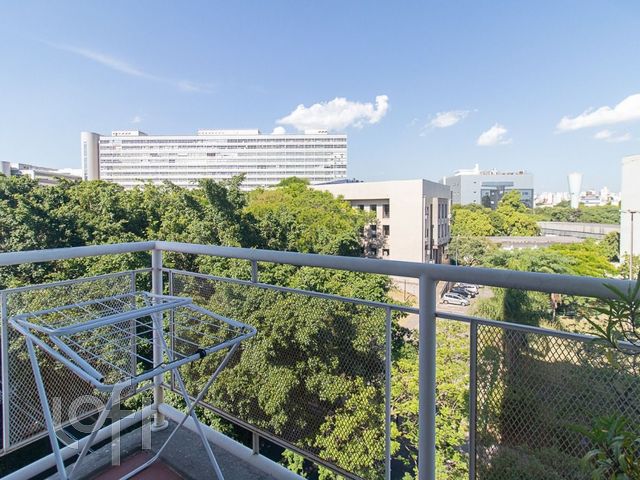 Apartamento com 107m², 3 dormitórios, 1 suíte, Santana em Porto Alegre