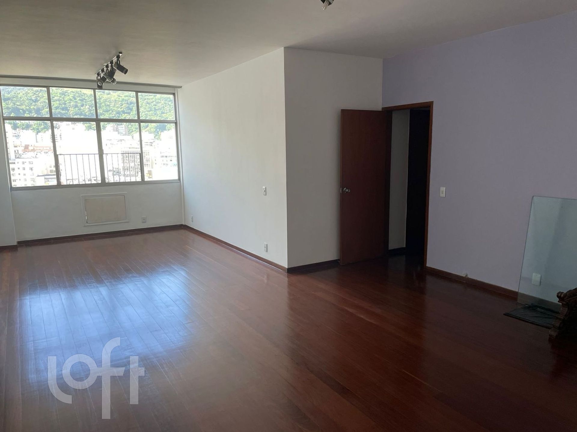 Apartamento à venda com 3 quartos, 125m² - Foto 1