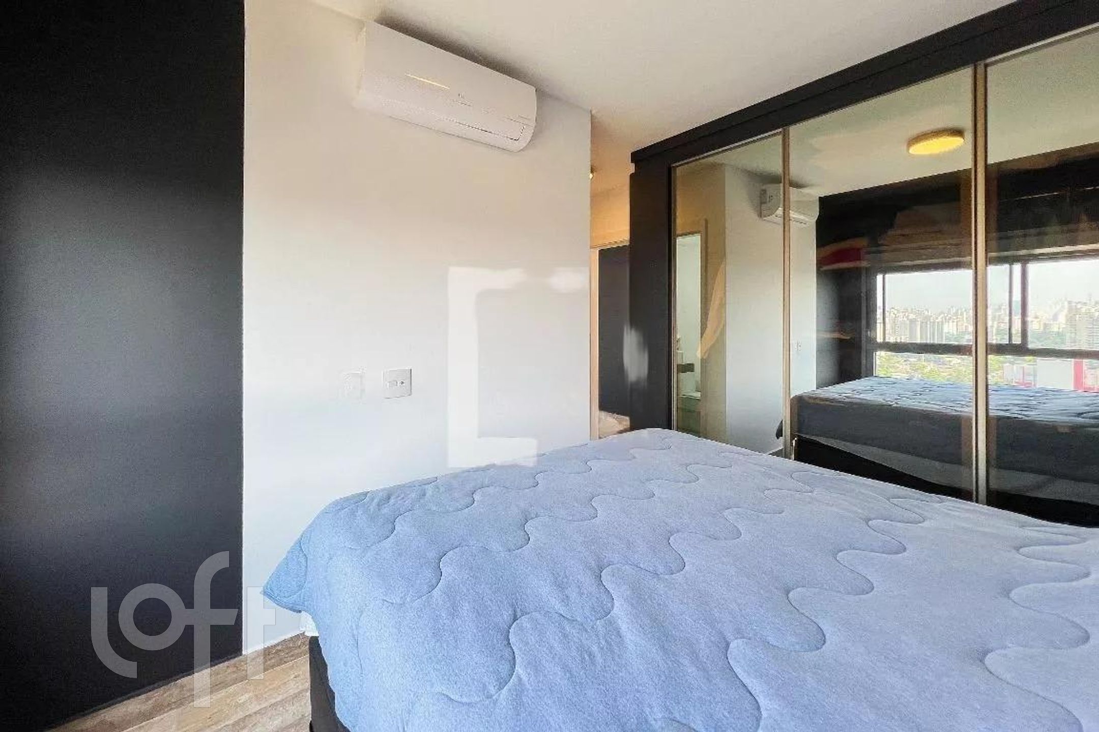 Apartamento à venda com 2 quartos, 77m² - Foto 4