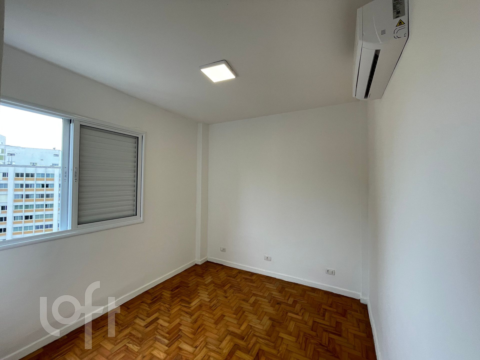 Apartamento à venda com 3 quartos, 75m² - Foto 14