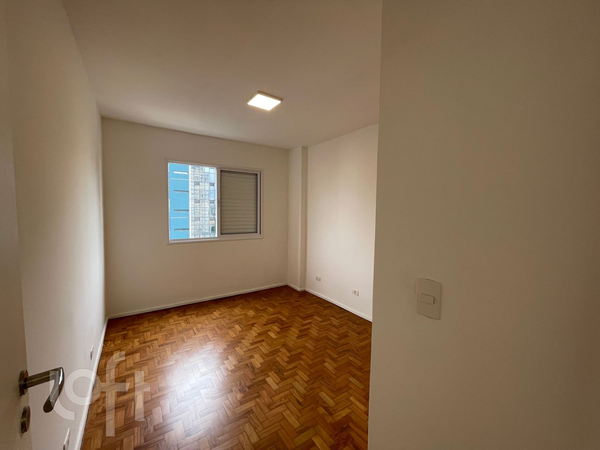 Apartamento à venda com 3 quartos, 75m² - Foto 12