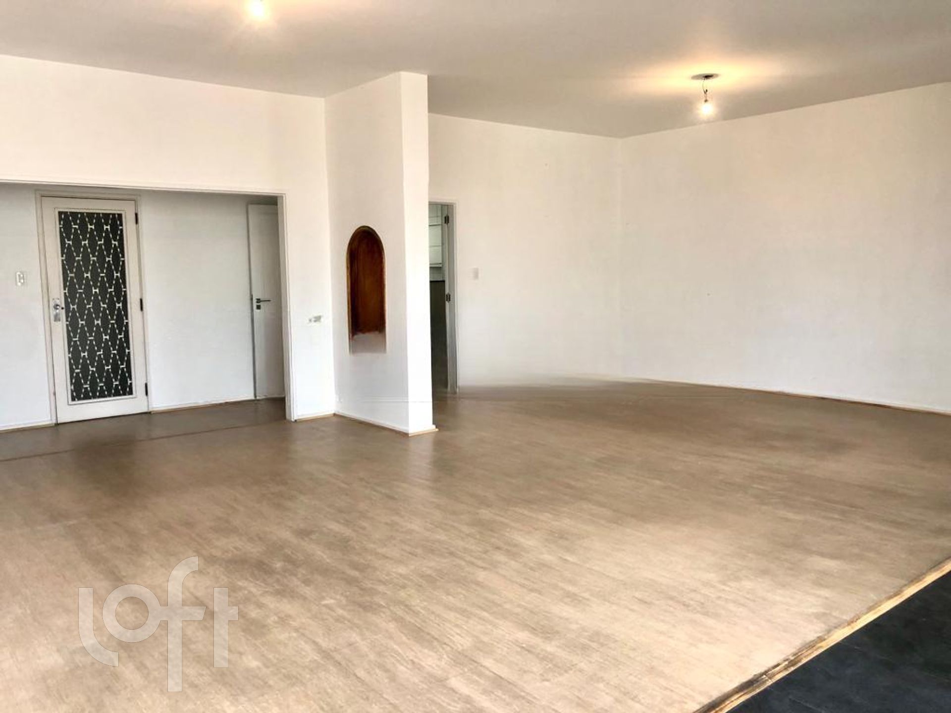 Apartamento à venda com 3 quartos, 283m² - Foto 1