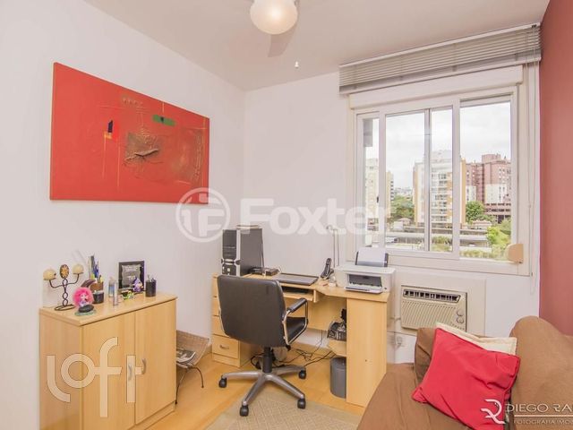 Apartamento com 111m², 3 dormitórios, 1 suíte, Chácara das Pedras em Porto Alegre