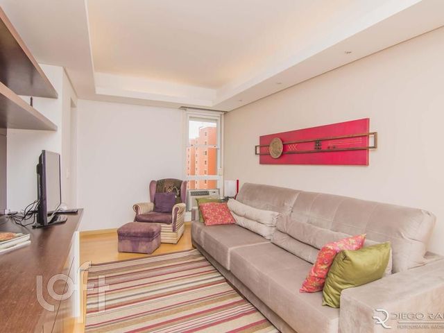 Apartamento com 111m², 3 dormitórios, 1 suíte, Chácara das Pedras em Porto Alegre