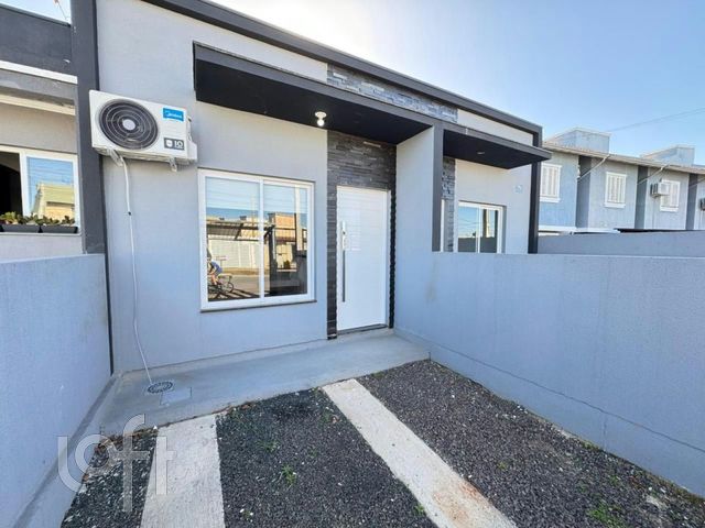 Casa com 46m², 2 dormitórios no bairro Olaria em Canoas para Comprar