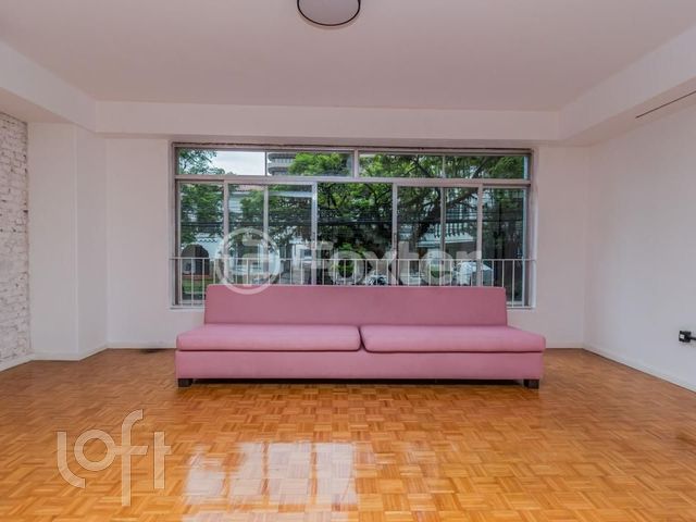Apartamento com 244m², 4 dormitórios, 1 suíte, 2 vagas, Moinhos de Vento em Porto Alegre