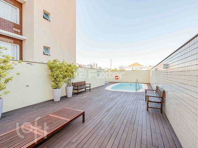 Apartamento com 80m², 3 dormitórios, 1 suíte, 2 vagas, Cristo Redentor em Porto Alegre