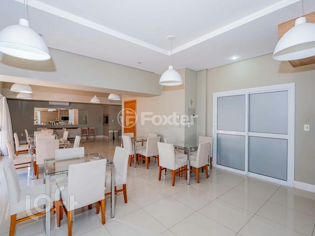 Apartamento com 80m², 3 dormitórios, 1 suíte, 2 vagas, Cristo Redentor em Porto Alegre