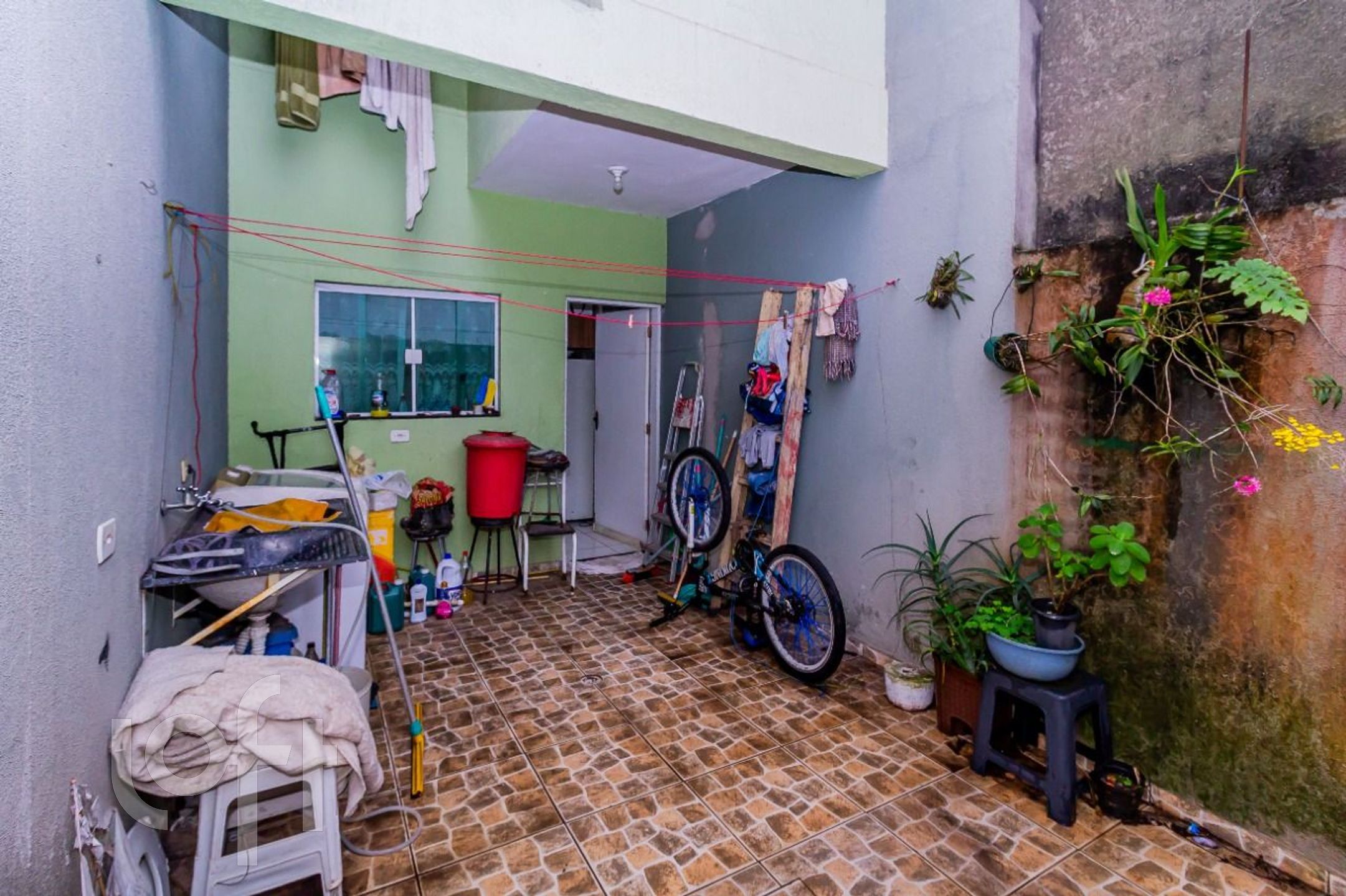 Casa à venda com 2 quartos, 70m² - Foto 10