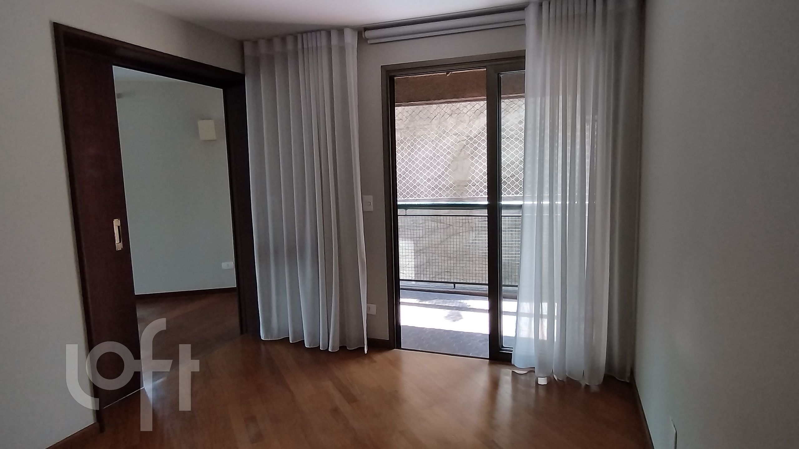 Apartamento à venda com 4 quartos, 251m² - Foto 5