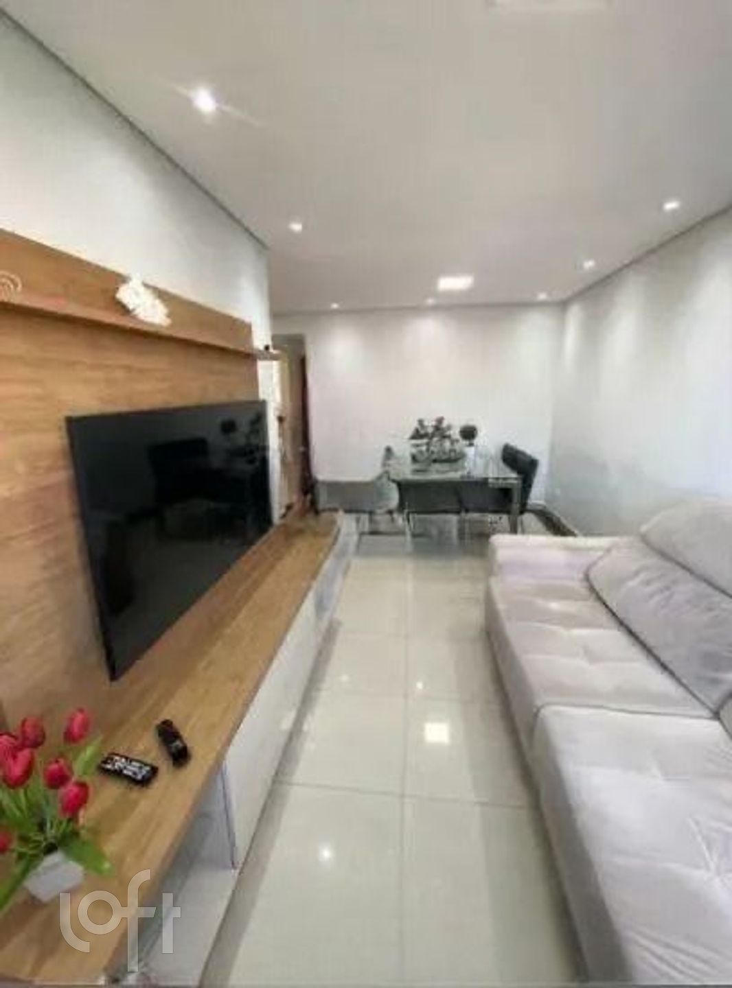 Apartamento à venda com 2 quartos, 68m² - Foto 2