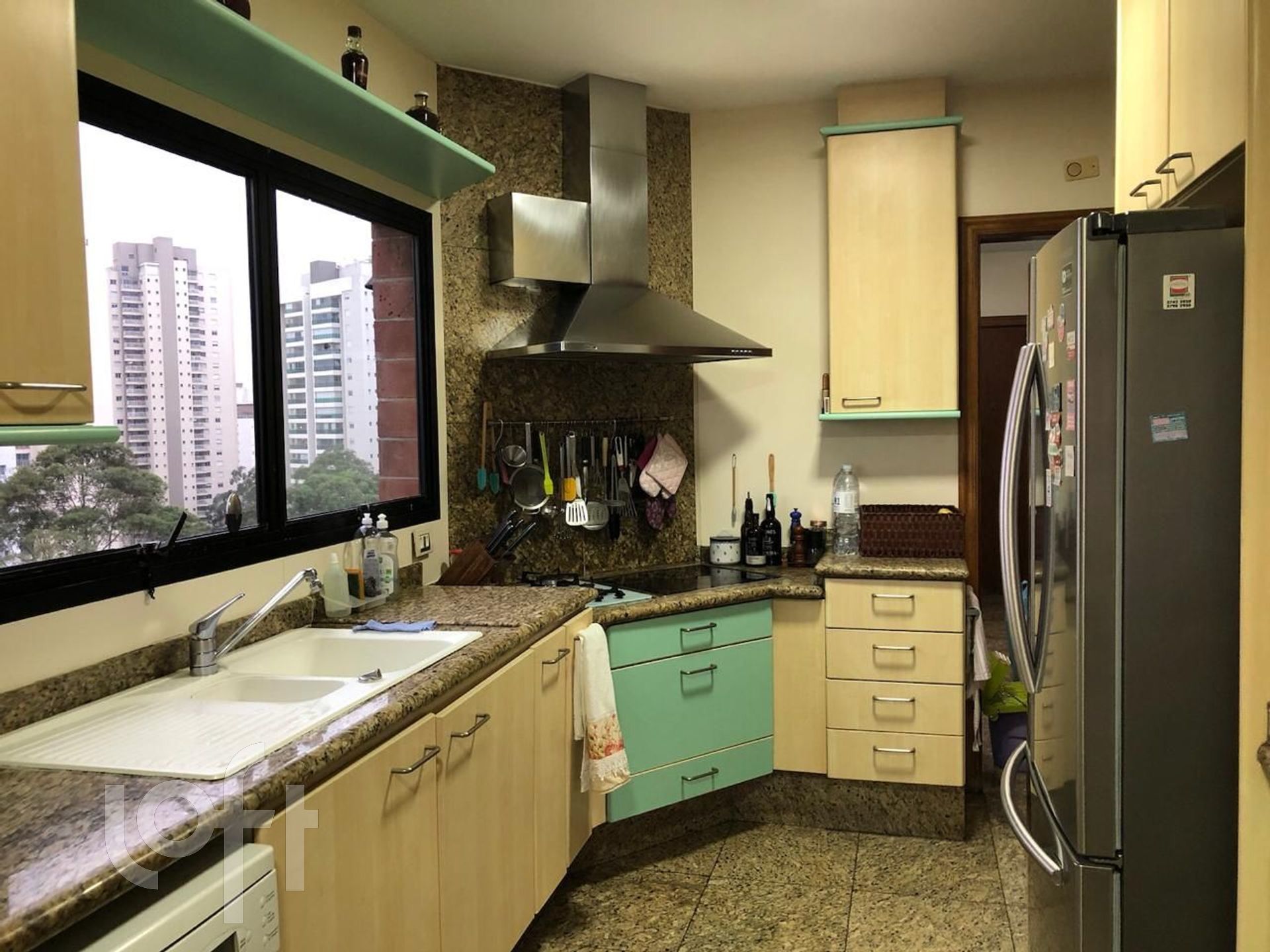 Apartamento à venda com 3 quartos, 240m² - Foto 19