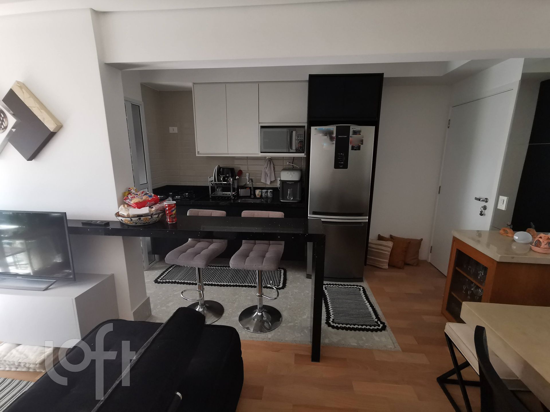 Apartamento à venda com 2 quartos, 64m² - Foto 2