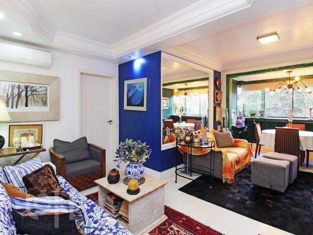 Apartamento com 93m², 3 dormitórios, 1 suíte, 2 vagas, Boa Vista em Porto Alegre