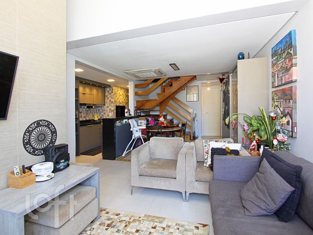 Apartamento com 106m², 3 dormitórios, 2 suítes, 2 vagas, Petrópolis em Porto Alegre