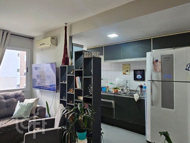 Apartamento com 65m², 3 dormitórios, 1 suíte, 1 vaga, Vila Ipiranga em Porto Alegre