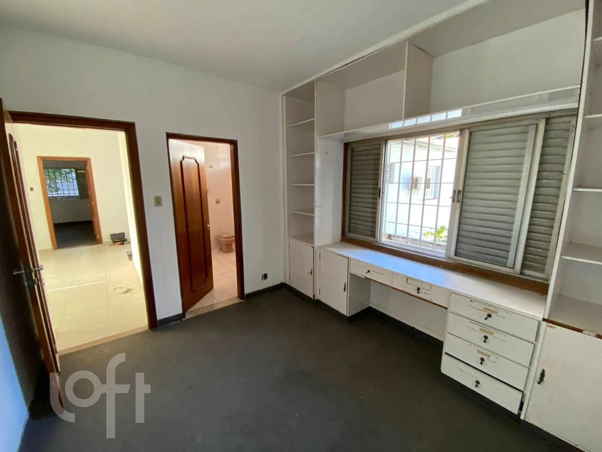 Casa à venda com 3 quartos, 318m² - Foto 10