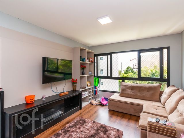 Apartamento com 96m², 3 dormitórios, 1 suíte, 2 vagas, Menino Deus em Porto Alegre