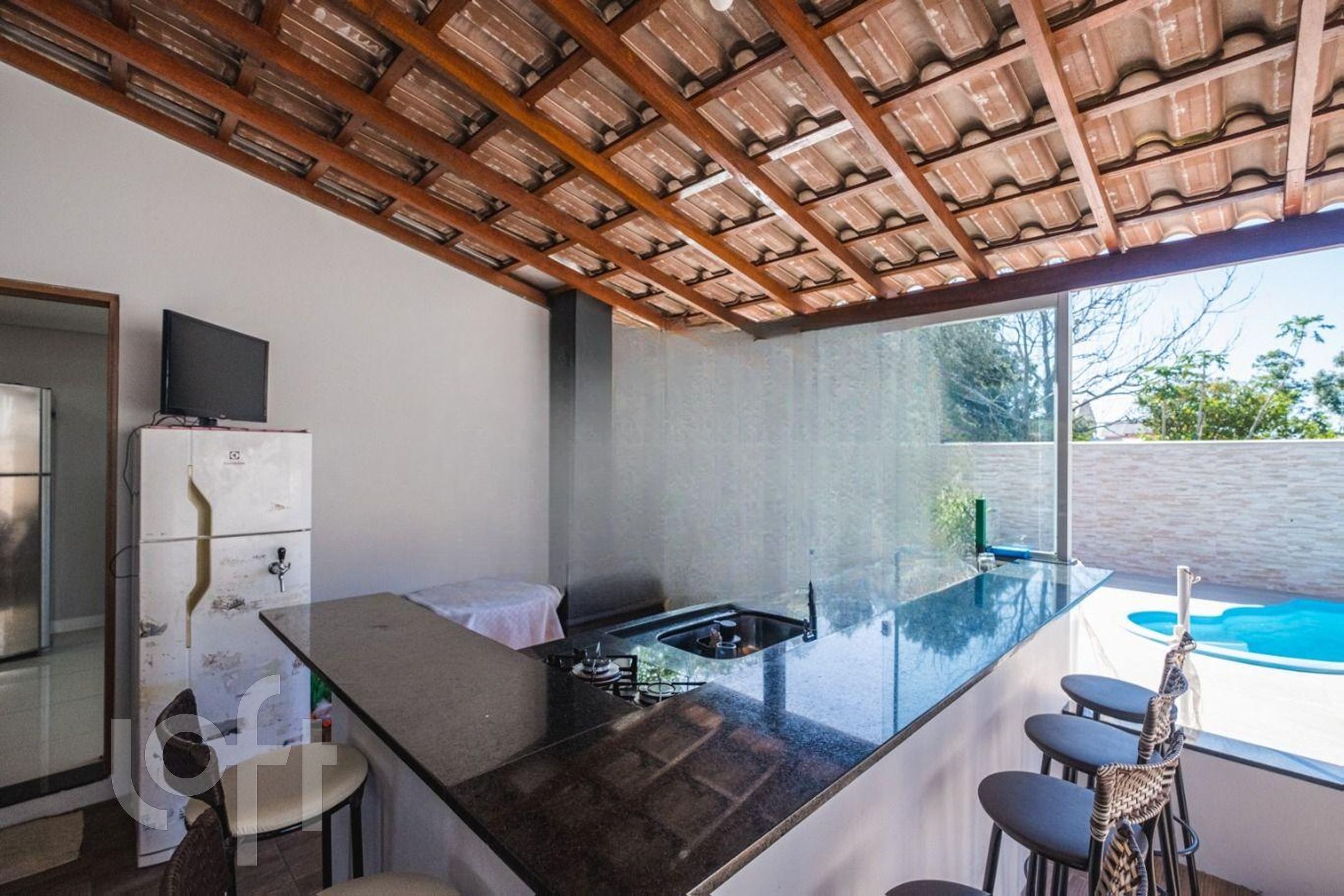 Casa Residencial com 185m², 3 quartos, 2 garagens, no bairro Vargem Grande em Florianópolis