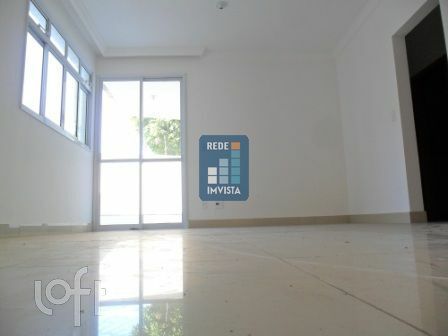 Apartamento à venda com 3 quartos, 169m² - Foto 2