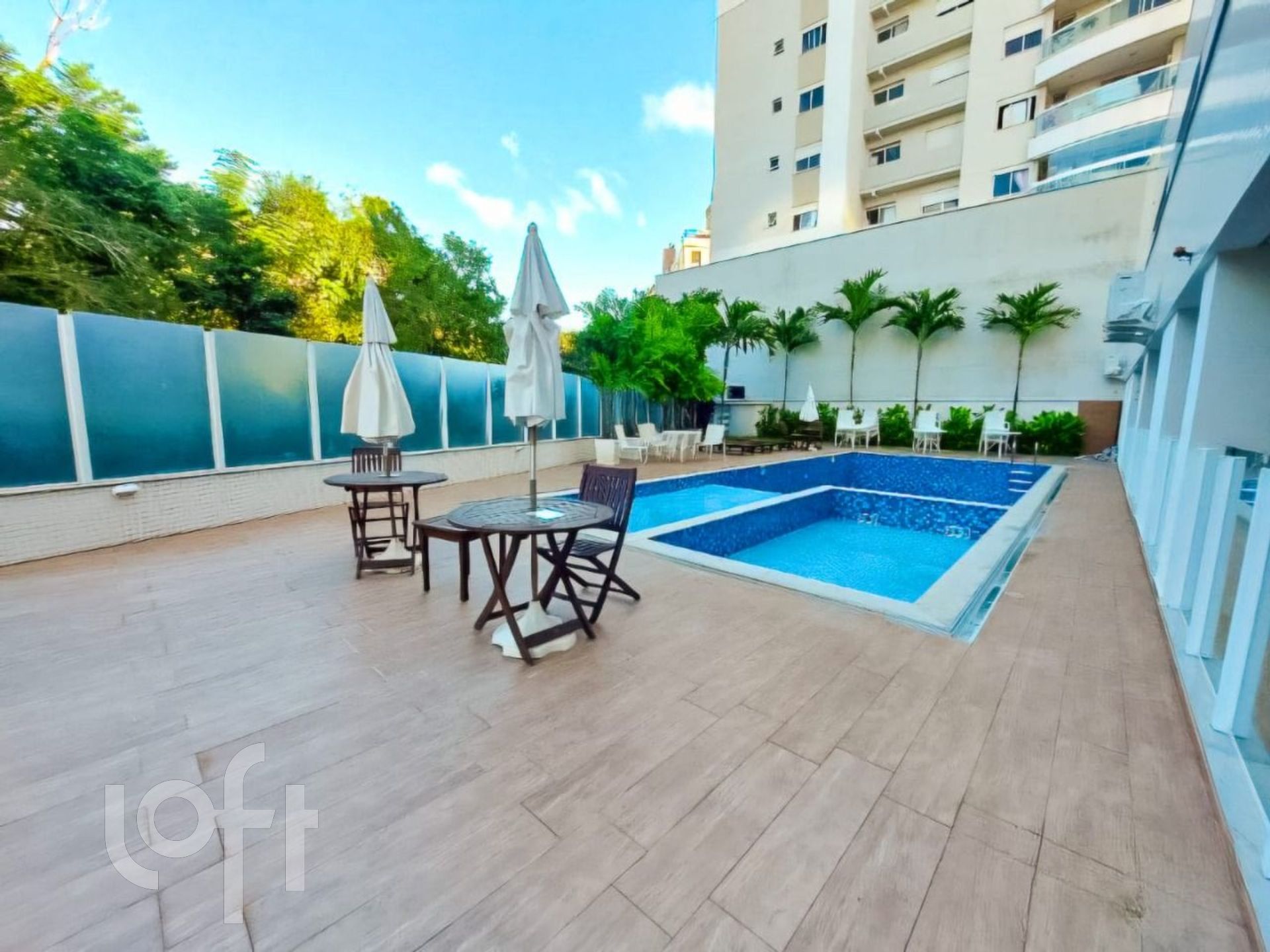 Apartamentos com 87m², 3 quartos, 1 suíte, 2 garagens, no bairro Córrego Grande em Florianópolis